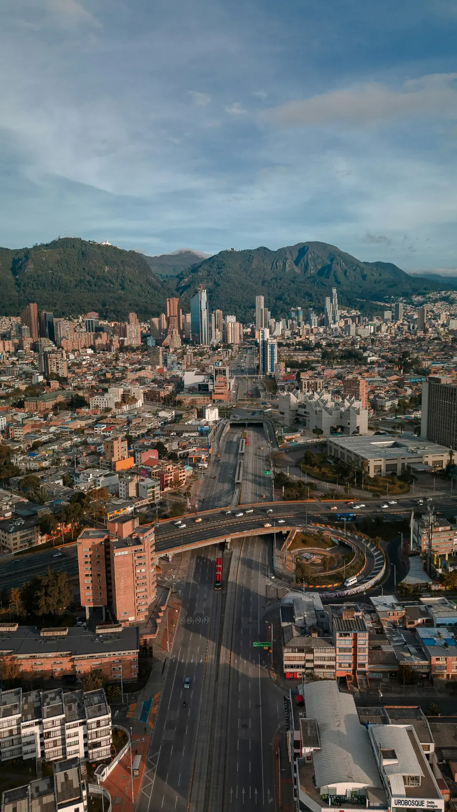Vista de Bogotá con los cerros orientales